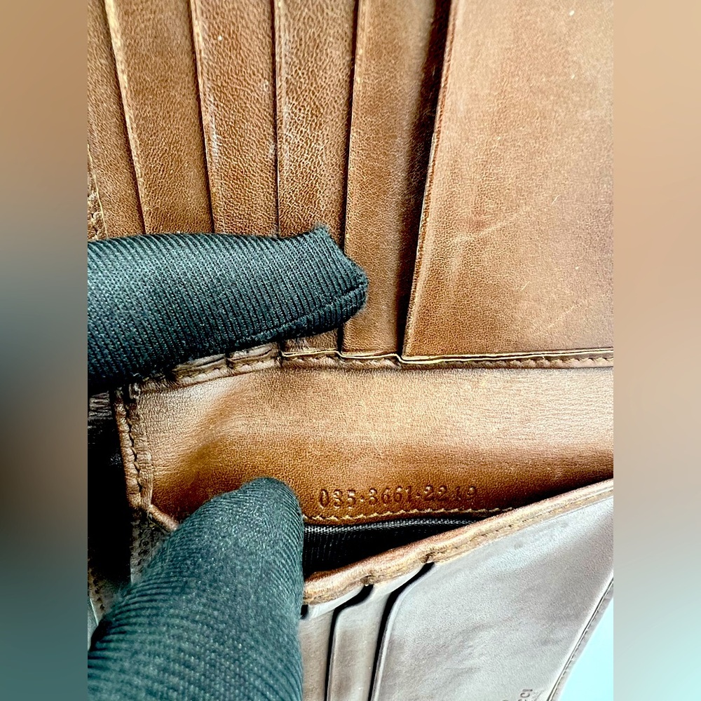 Gucci Compact Wallet - Picture 8 of 8